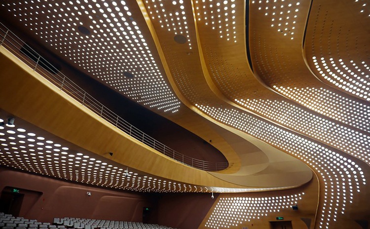 內(nèi)蒙古烏蘭察布劇院微孔吸音板聲學工程